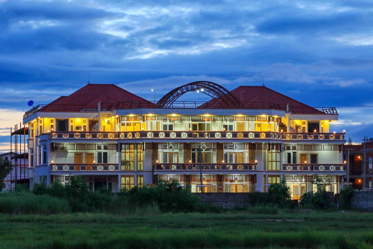 Five One Star Hotel Nyaung Shwe Ngoại thất bức ảnh